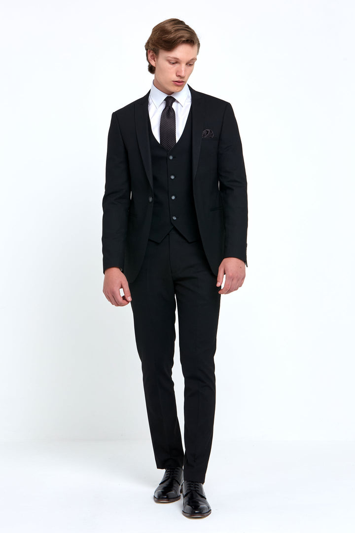 Benetti Antoine Black 3 Piece Suit €275 image 3