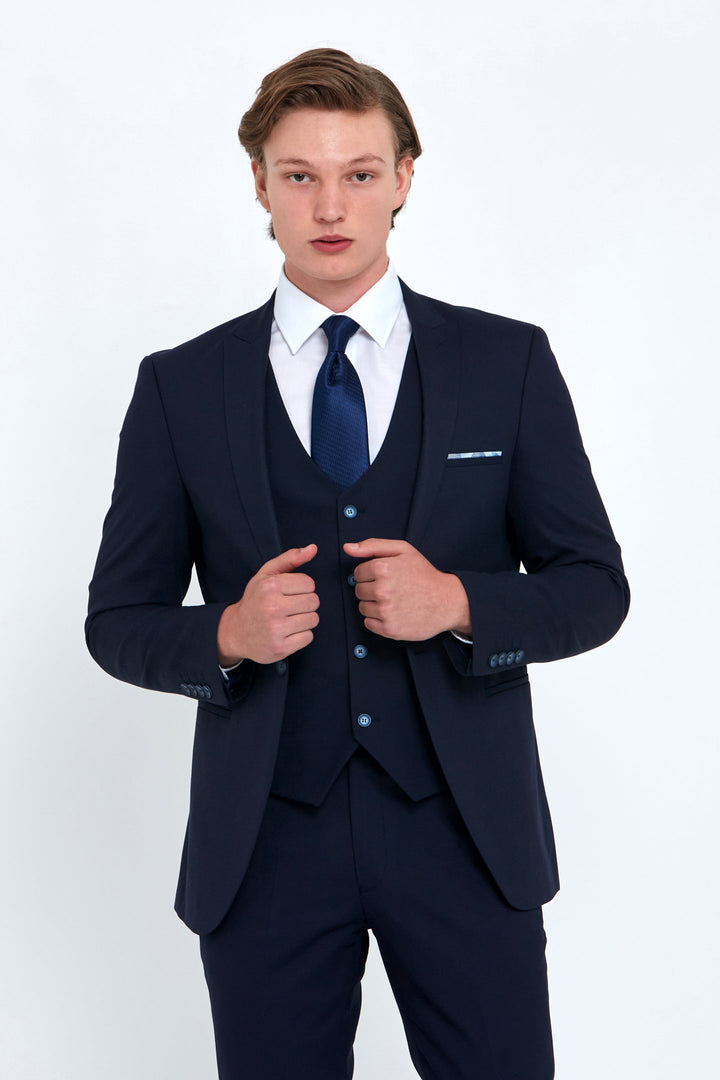 Benetti Antoine Navy 3 Piece Suit €275 image 4