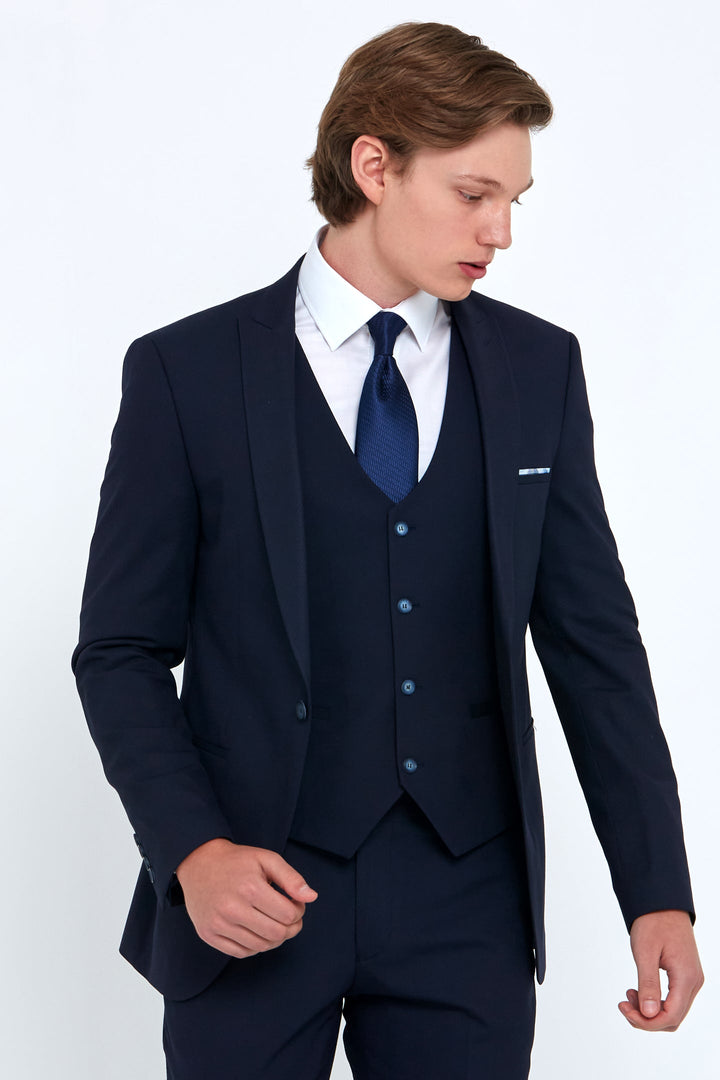 Benetti Antoine Navy 3 Piece Suit €275 image 3