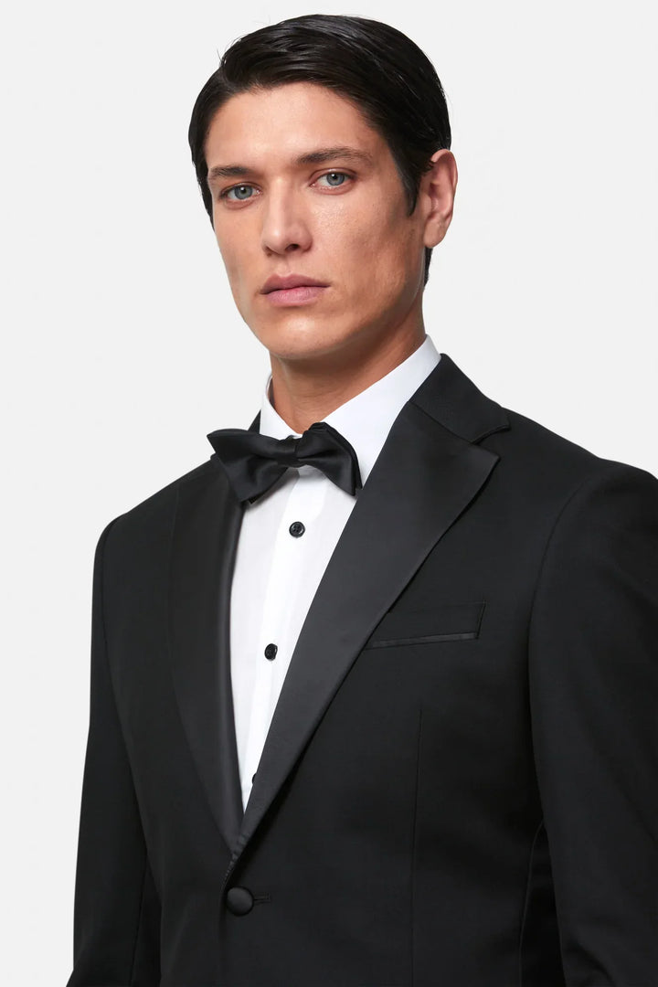 Benetti Edina Peak Black Tux 2 Piece €199 image 2