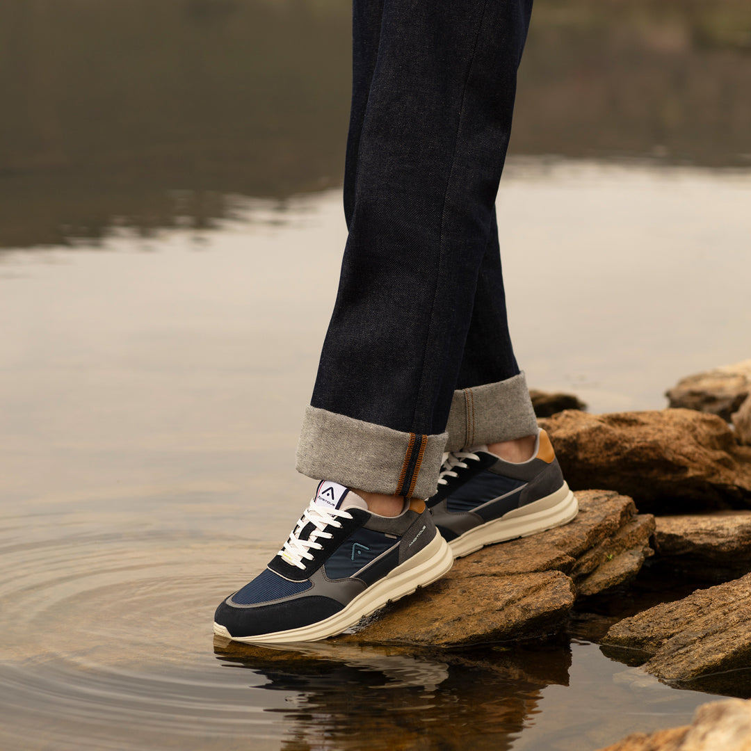 Ambitious Arrow Sneaker Navy