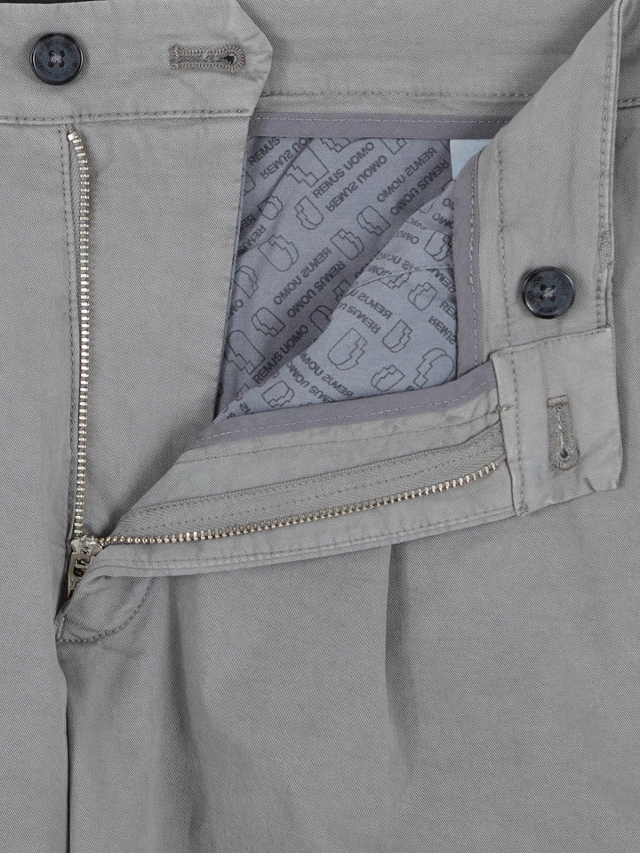 Remus Uomo Riley Short Light Grey