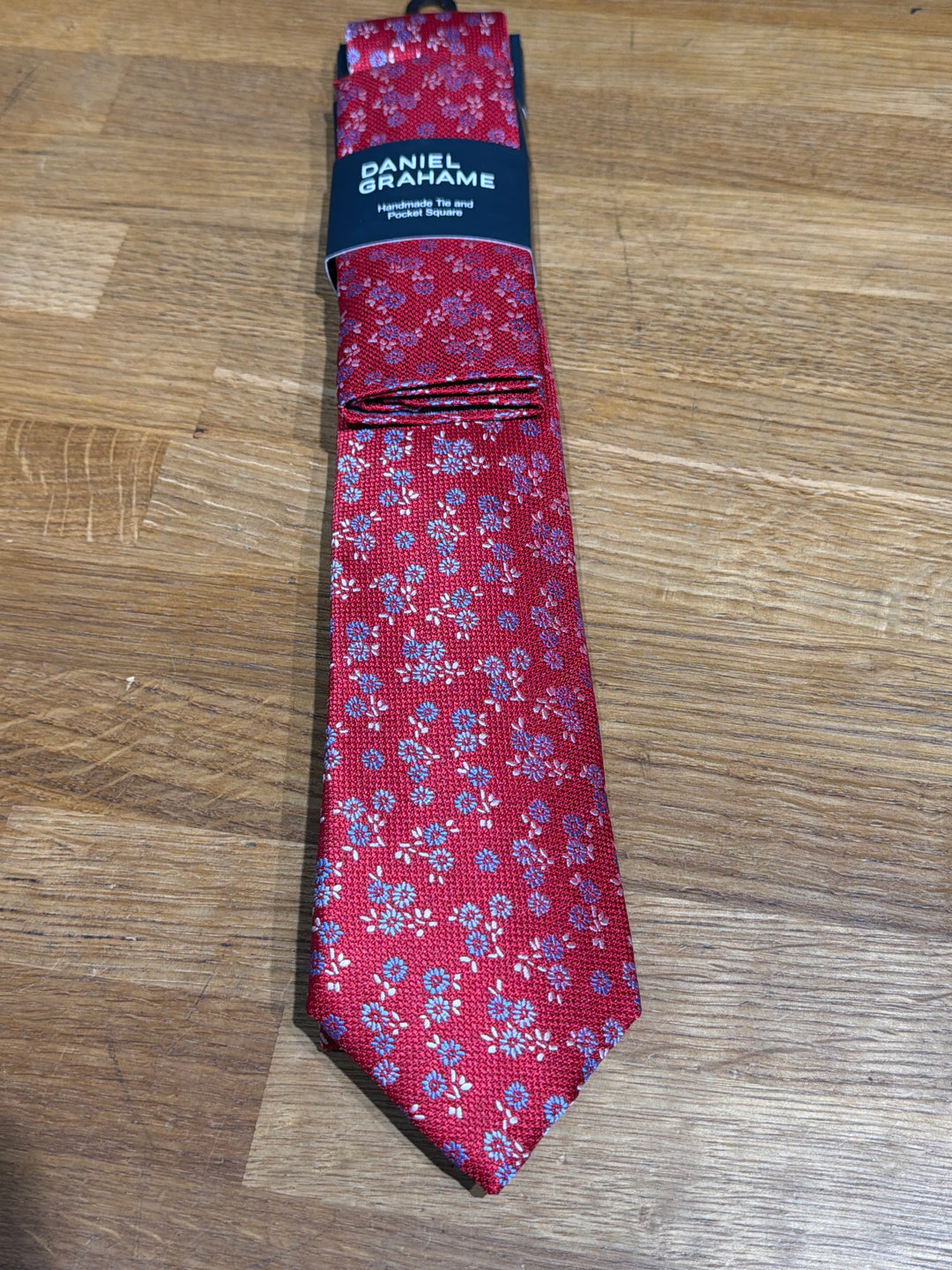 Daniel Grahame Tie & Pocket Square Red